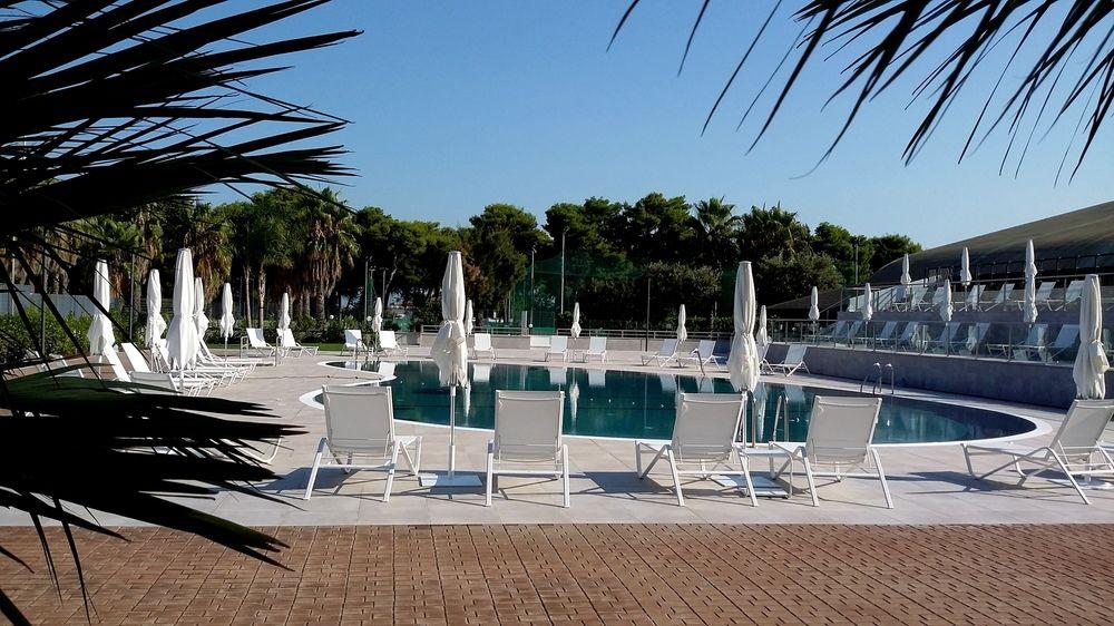 Tursport Aparthotel Taranto Bagian luar foto