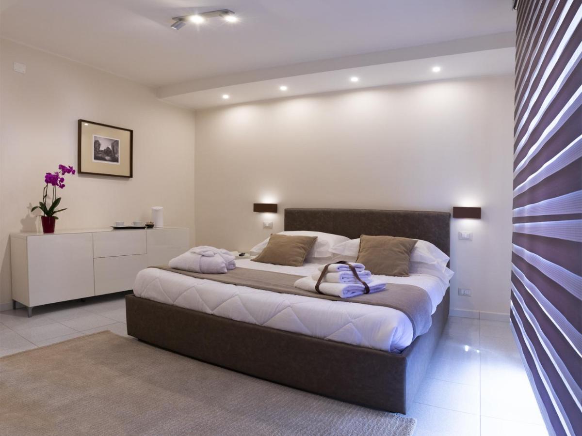 Tursport Aparthotel Taranto Bagian luar foto