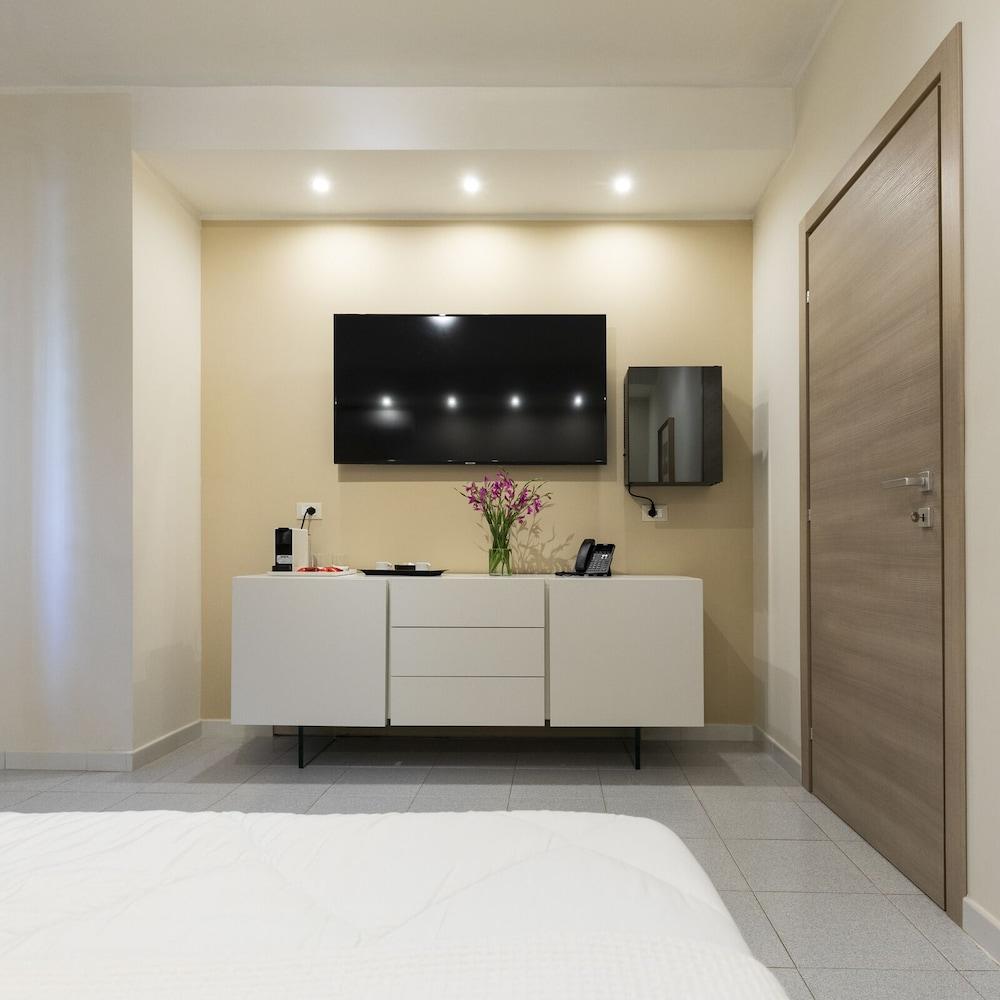 Tursport Aparthotel Taranto Bagian luar foto