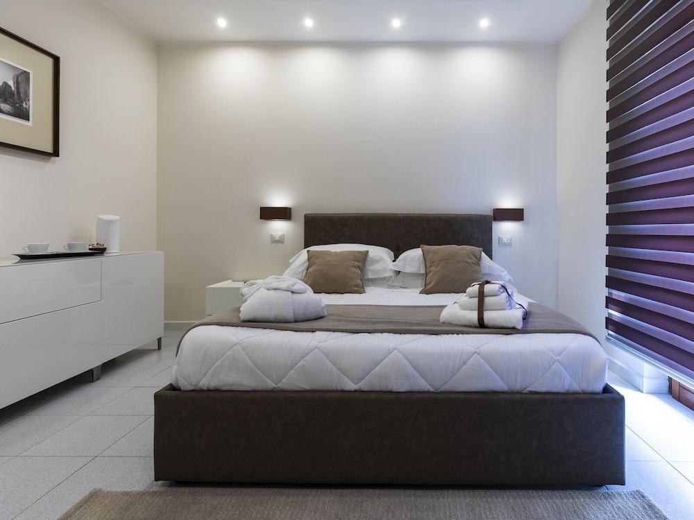 Tursport Aparthotel Taranto Bagian luar foto