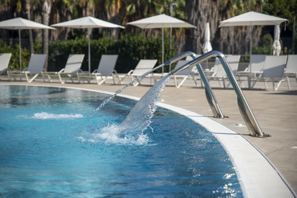 Tursport Aparthotel Taranto Bagian luar foto