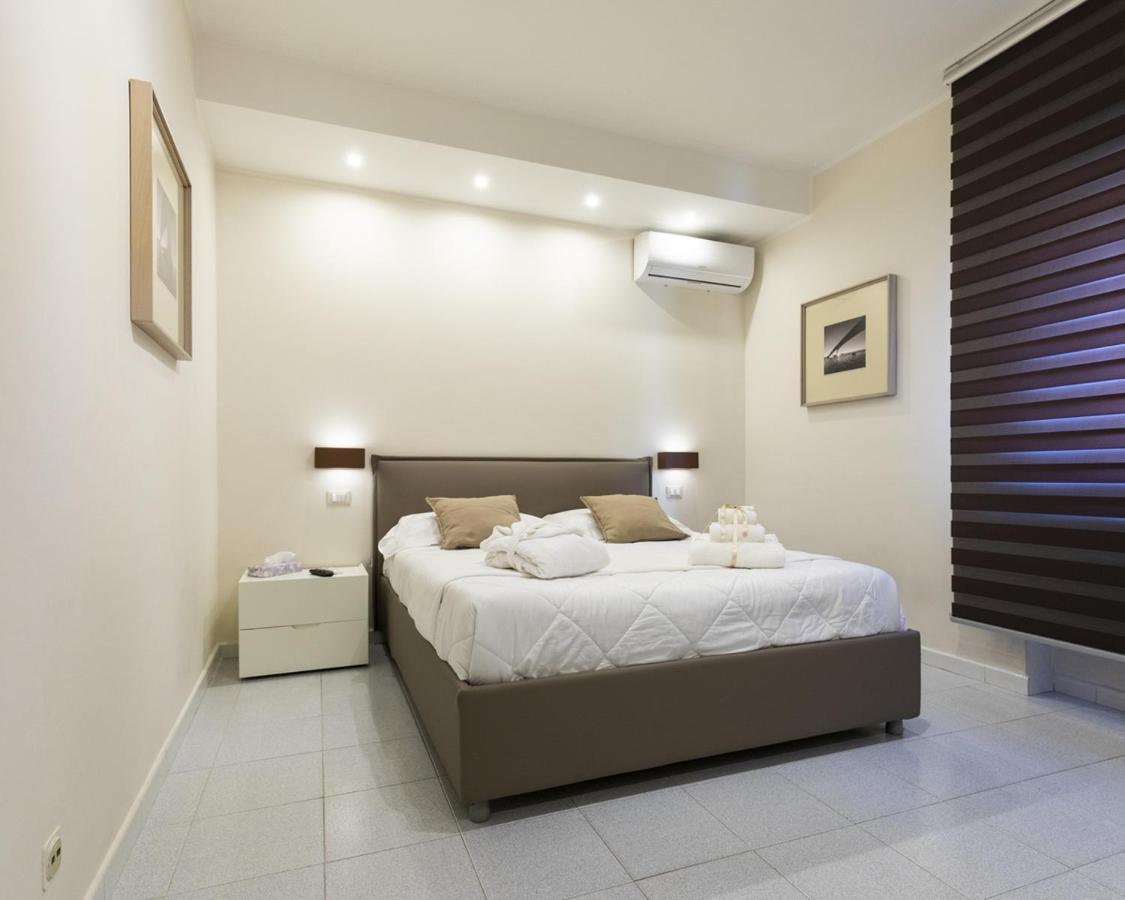 Tursport Aparthotel Taranto Bagian luar foto
